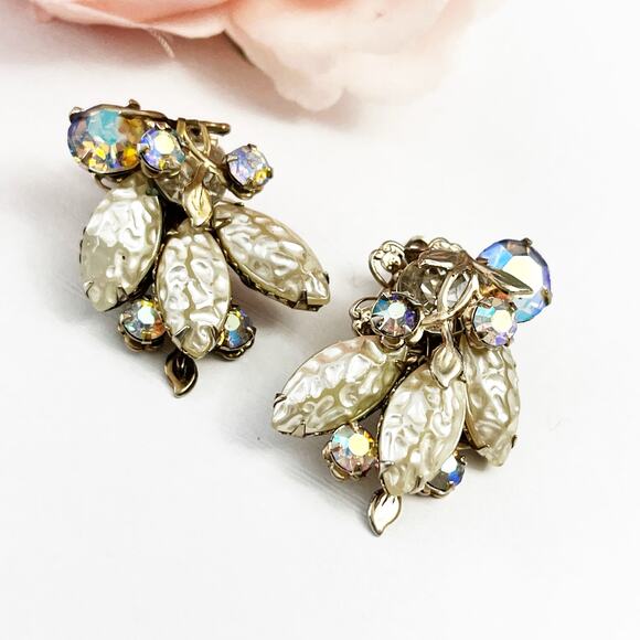 Vintage White Lava Glass & Aurora Borealis Cluster Clip Earrings - Picture 3 of 5